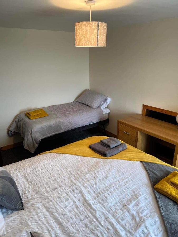 2 Bedroom House Overlooking Pierowall Bay, Westray ภายนอก รูปภาพ