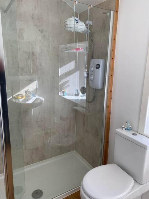 2 Bedroom House Overlooking Pierowall Bay, Westray ภายนอก รูปภาพ