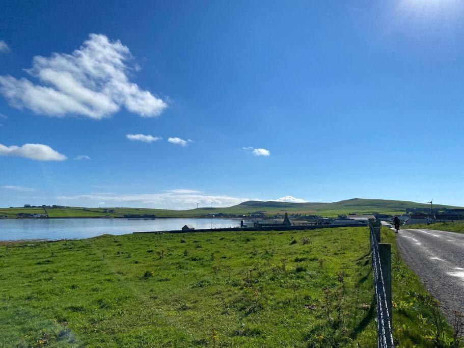 2 Bedroom House Overlooking Pierowall Bay, Westray ภายนอก รูปภาพ